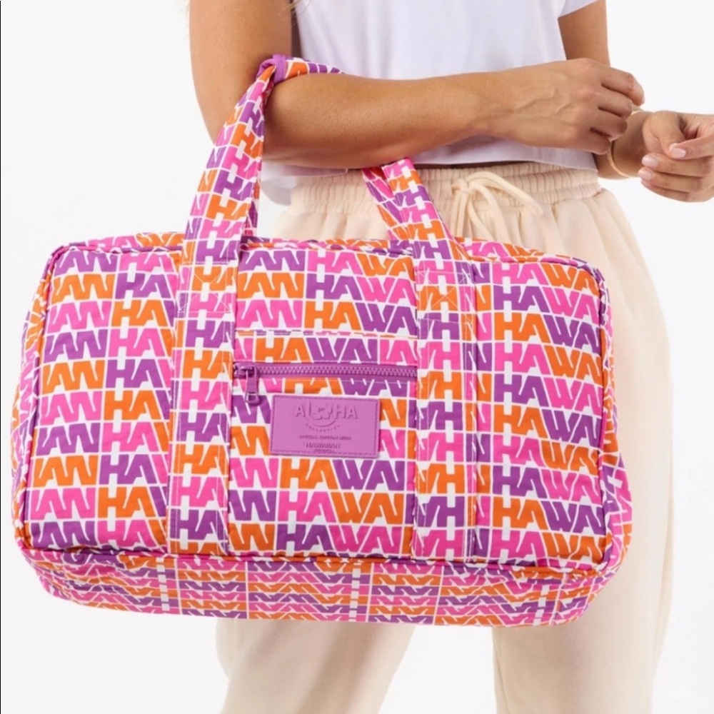 Aloha Collection | Hawaiian Airlines Weekender